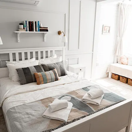 Cozy Stay, Free Parking, Quiet Nights *